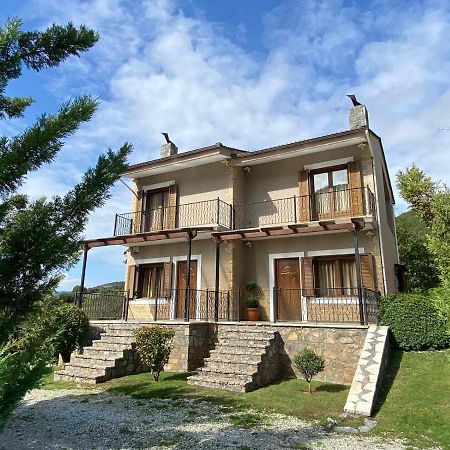 Artemis Mezonetes Kalavryta Exterior foto